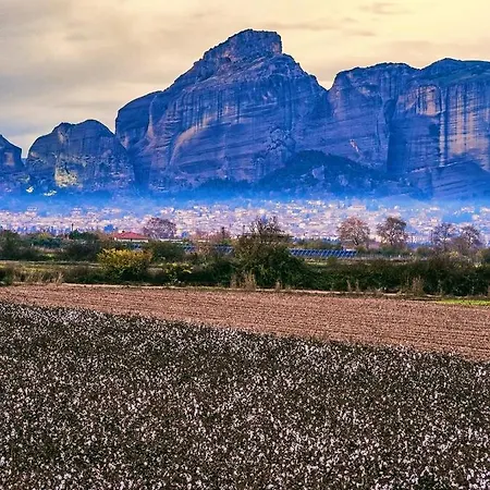 Andromache's Cozy Close To Meteora - Apartman